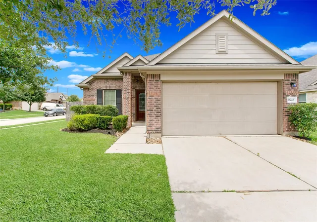 Single family home for sale at 8746 Sunny Gallop Dr, Tomball, TX 77375 | MLS# 11073817