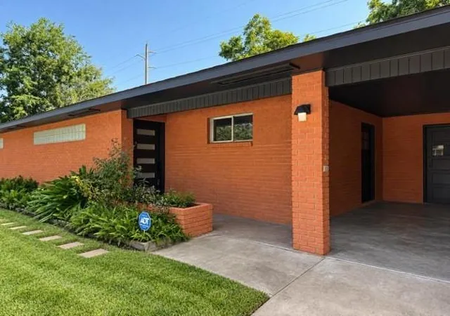 Photo 2 of Single family home for sale at 1903 Evergreen Ln, La Marque, TX 77568 | MLS# 51990343 | Listing updated on 2026-09-24