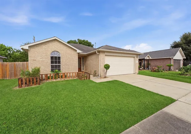 Photo 2 of Single family home for sale at 3435 Red Cedar Dr, Baytown, TX 77521 | MLS# 29852552 | Listing updated on 2026-09-04