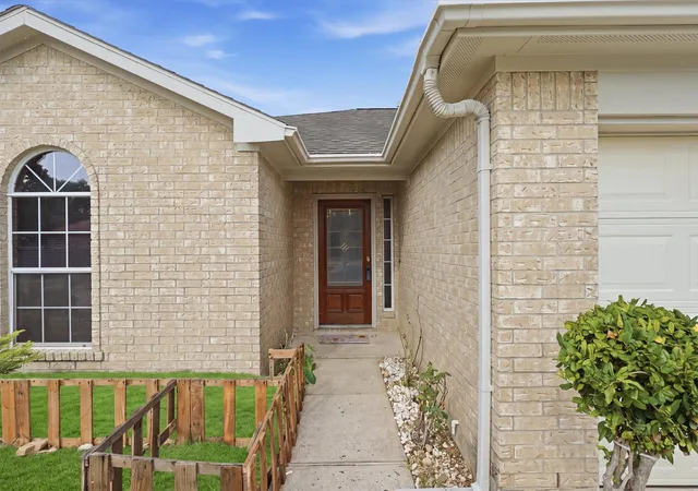 Photo 3 of Single family home for sale at 3435 Red Cedar Dr, Baytown, TX 77521 | MLS# 29852552 | Listing updated on 2026-09-04