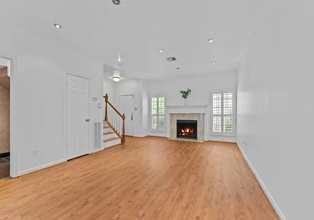 Photo 3 of Townhouse for sale at 3300 Bellefontaine St #42, Houston, TX 77025 | MLS# 57863578 | Listing updated on 2026-09-05