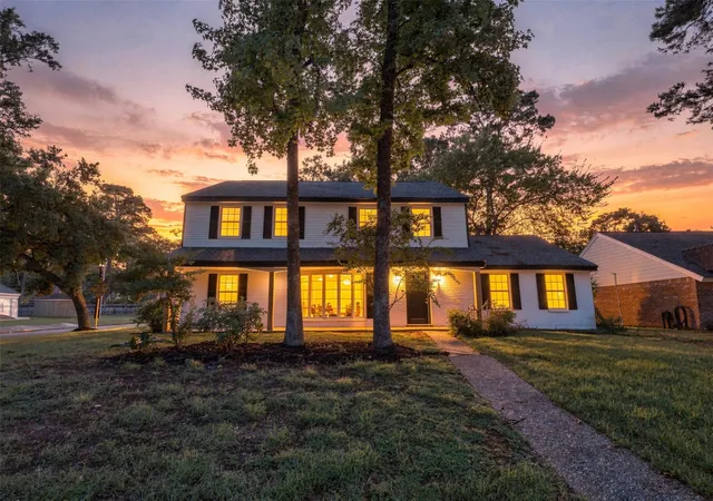 Single family home for sale at 17519 Butte Crk Rd, Houston, TX 77090 | MLS# 13429384