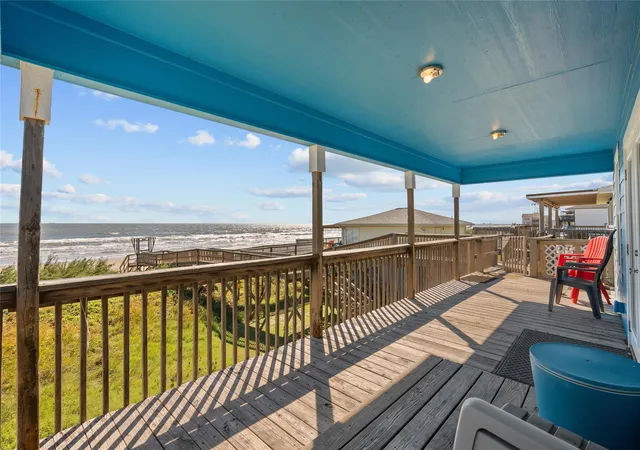 Photo 3 of Single family home for sale at 211 Ocean Dr, Freeport, TX 77541 | MLS# 88697874 | Listing updated on 2026-10-08