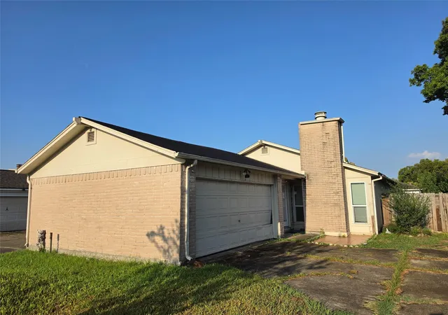 Photo 1 of Sale Pending at 12738 S Dairy Ashford Rd, Houston, TX 77099 | MLS# 10047836 | Listing updated on 2026-10-07