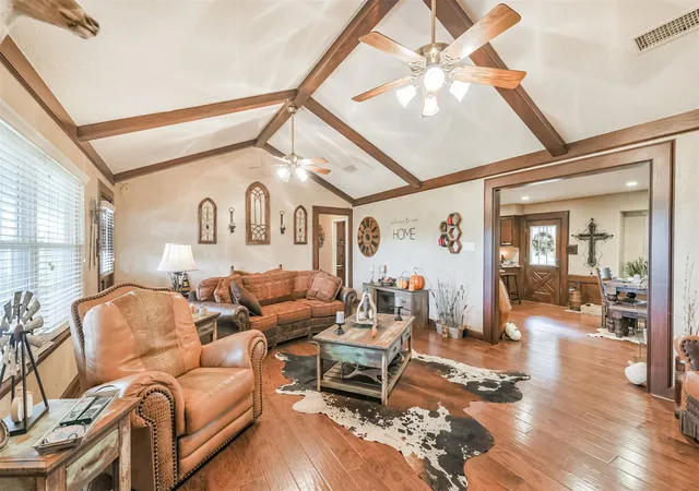 Photo 2 of Single family home for sale at 307 W Hufsmith Rd, Tomball, TX 77375 | MLS# 60091656 | Listing updated on 2026-09-23