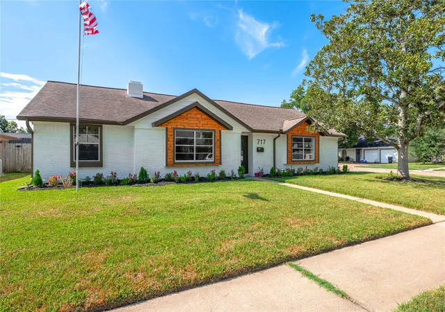 Photo 1 of Sale Pending at 717 Yale Ln, Deer Park, TX 77536 | MLS# 49077575 | Listing updated on 2026-10-05