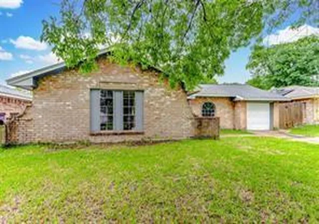 Photo 1 of Single family home for sale at 9907 Kell Dr, Houston, TX 77040 | MLS# 45027362 | Listing updated on 2026-09-17