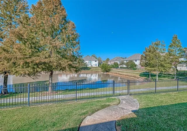 Photo 3 of Sale Pending at 11450 Ashford Willow, Sugar Land, TX 77478 | MLS# 80293816 | Listing updated on 2026-09-25