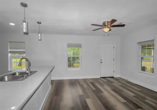 Photo 2 of Single family home for sale at 810 15th Avenue N, Texas City, TX 77590 | MLS# 58878302 | Listing updated on 2026-09-19