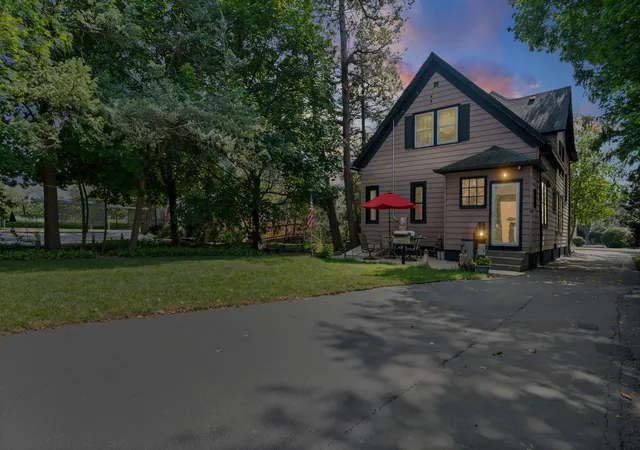 Photo 3 of Single family home for sale at 610 W Main St, West Dundee, IL 60118 | MLS# 12417774 | Listing updated on 2026-09-25
