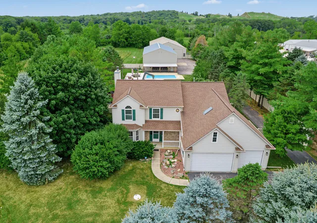 Photo 2 of Single family home for sale at 28157 W Wilmot Rd, Antioch, IL 60002 | MLS# 12595917 | Listing updated on 2026-09-08