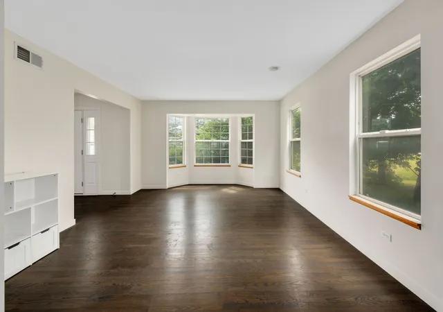Photo 4 of Single family home for sale at 28157 W Wilmot Rd, Antioch, IL 60002 | MLS# 12595917 | Listing updated on 2026-09-08