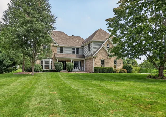Photo 2 of Single family home for sale at 2s299 Willow Crk Dr, Elburn, IL 60119 | MLS# 12670919 | Listing updated on 2026-09-08