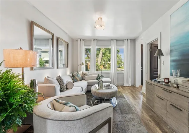 Photo 3 of Single family home for sale at 4019 Prairie Ave, Schiller Park, IL 60176 | MLS# 12696270 | Listing updated on 2026-09-09
