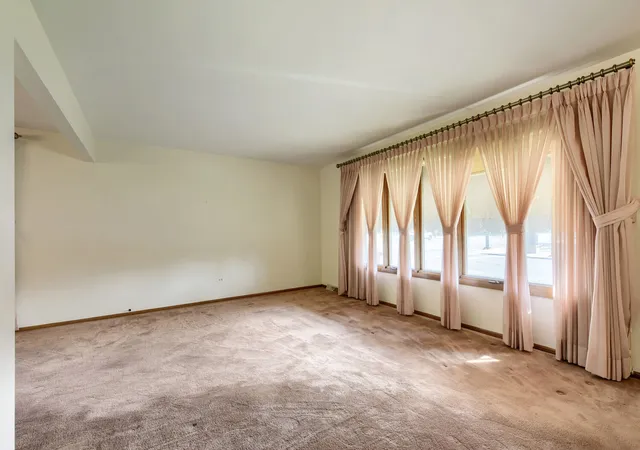 Photo 4 of Single family home for sale at 10300 S Central Park Ave, Chicago, IL 60655 | MLS# 12710585 | Listing updated on 2026-09-04