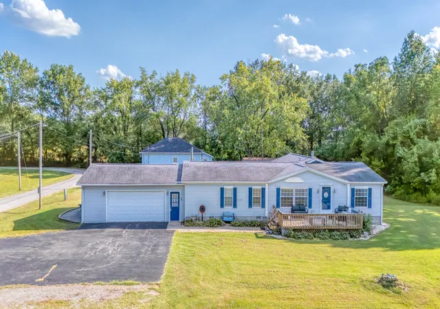 Photo 1 of Single family home for sale at 15547 Vivian St, Sesser, IL 62884 | MLS# 12715916 | Listing updated on 2026-09-08