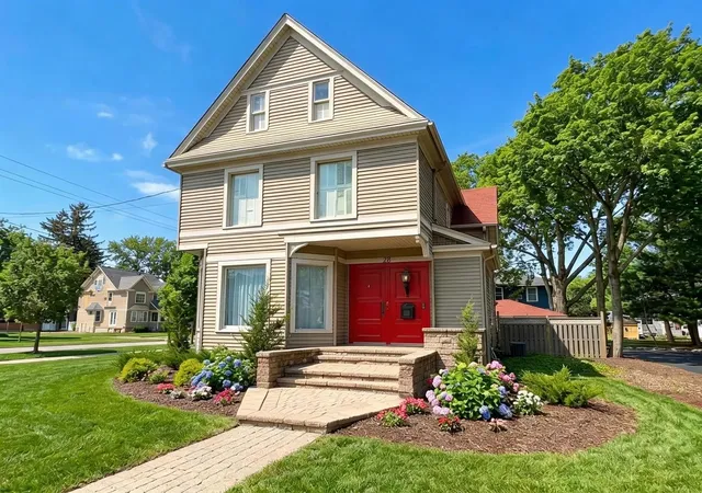 Single family home for sale at 28 S 5th Street, Geneva, IL 60134 | MLS# 12716365