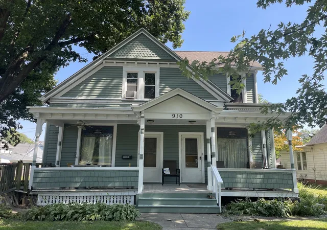 Photo 1 of Multi family home for sale at 910 Summit St, Bloomington, IL 61701 | MLS# 12723908 | Listing updated on 2026-09-07