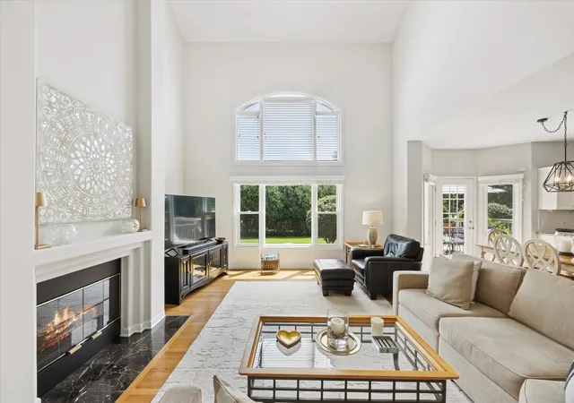 Photo 3 of Single family home for sale at 1400 Monarch Cir, Naperville, IL 60564 | MLS# 12730381 | Listing updated on 2026-09-03