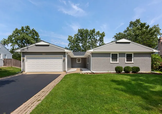 Photo 2 of Single family home for sale at 650 Twisted Oak Ln, Buffalo Grove, IL 60089 | MLS# 12731802 | Listing updated on 2026-09-05