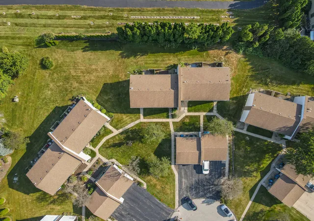 Photo 33 of Condo for sale at 10 Briarcliff Ct #10, Bourbonnais, IL 60914 | MLS# 12733984 | Listing updated on 2026-09-03