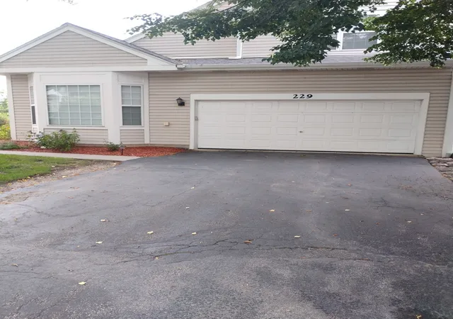 Photo 2 of Townhouse for sale at 229 Rainier Way, Fox Lake, IL 60020 | MLS# 12734264 | Listing updated on 2026-09-06