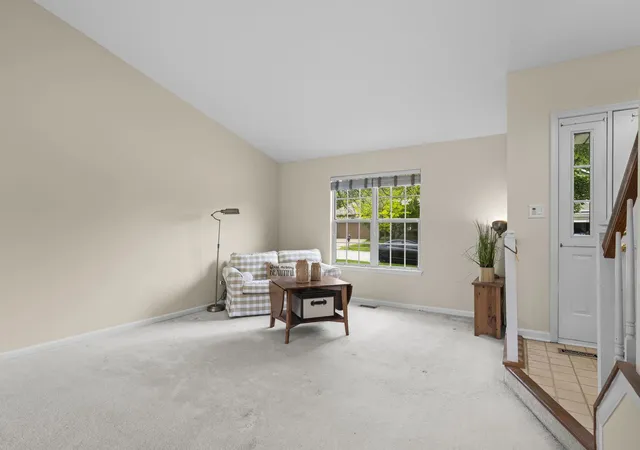 Photo 3 of Single family home for sale at 1233 Old Timber Ct, Hoffman Estates, IL 60192 | MLS# 12734458 | Listing updated on 2026-09-08