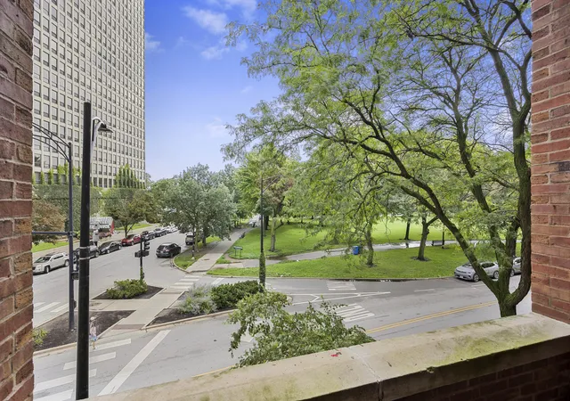 Photo 15 of Condo for sale at 5100 S Hyde Park Blvd #2D, Chicago, IL 60615 | MLS# 12734957 | Listing updated on 2026-09-08