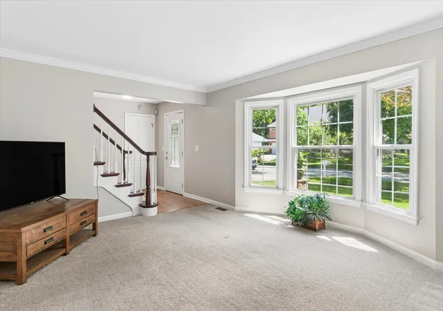 Photo 2 of Single family home for sale at 1527 Abbotsford Dr, Naperville, IL 60563 | MLS# 12735802 | Listing updated on 2026-09-01