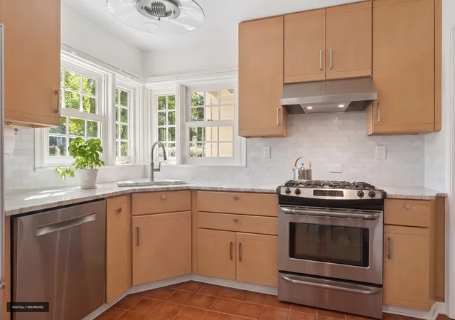 Photo 3 of Single family home for sale at 508 Division St, Barrington, IL 60010 | MLS# 12737187 | Listing updated on 2026-09-06