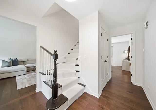 Photo 4 of Single family home for sale at 6807 Rhode Is Trl, Crystal Lake, IL 60012 | MLS# 12737607 | Listing updated on 2026-09-08