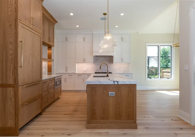 Photo 3 of Single family home for sale at 234 N Evergreen Ave, Elmhurst, IL 60126 | MLS# 12737823 | Listing updated on 2026-09-07
