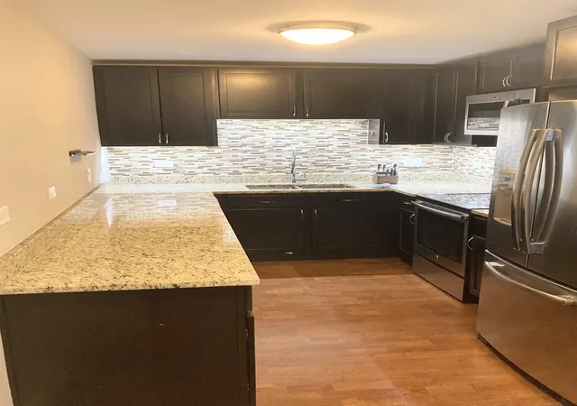 Photo 2 of Condo for sale at 3033 N Sheridan Rd #903, Chicago, IL 60657 | MLS# 12741667 | Listing updated on 2026-09-21
