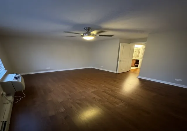 Photo 4 of Condo for sale at 3033 N Sheridan Rd #903, Chicago, IL 60657 | MLS# 12741667 | Listing updated on 2026-09-21