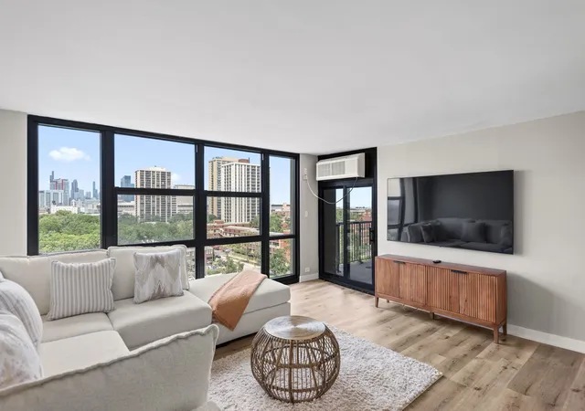 Photo 3 of Condo for sale at 2901 S Michigan Ave #808-809, Chicago, IL 60616 | MLS# 12741814 | Listing updated on 2026-09-07