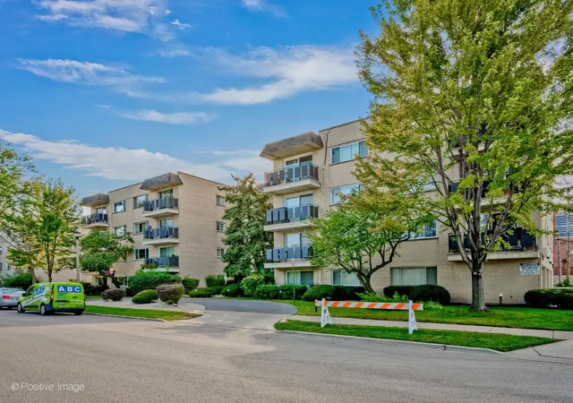 Photo 1 of Condo for sale at 8230 Elmwood Ave #102, Skokie, IL 60077 | MLS# 12742273 | Listing updated on 2026-10-07