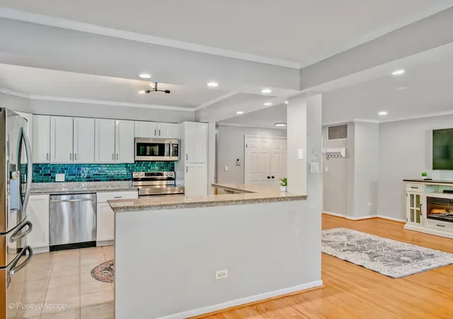 Photo 4 of Condo for sale at 8230 Elmwood Ave #102, Skokie, IL 60077 | MLS# 12742273 | Listing updated on 2026-10-07