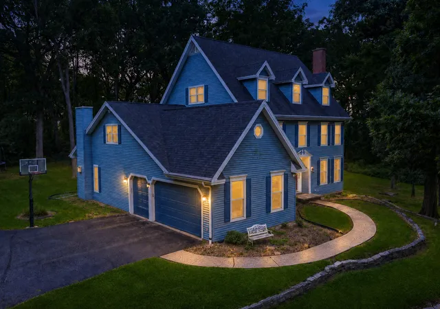 Photo 2 of Single family home for sale at 1677 Barberry Cir, Freeport, IL 61032 | MLS# 12743380 | Listing updated on 2026-09-07