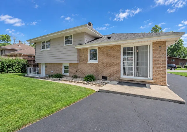 Photo 2 of Single family home for sale at 10808 S Rutherford Ave, Worth, IL 60482 | MLS# 12743921 | Listing updated on 2026-09-02