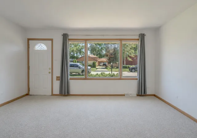 Photo 4 of Single family home for sale at 10808 S Rutherford Ave, Worth, IL 60482 | MLS# 12743921 | Listing updated on 2026-09-02