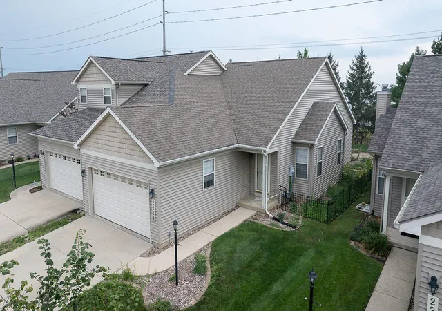 Photo 2 of Townhouse for sale at 2214 Pebblebrook Ln, Urbana, IL 61802 | MLS# 12744260 | Listing updated on 2026-09-29