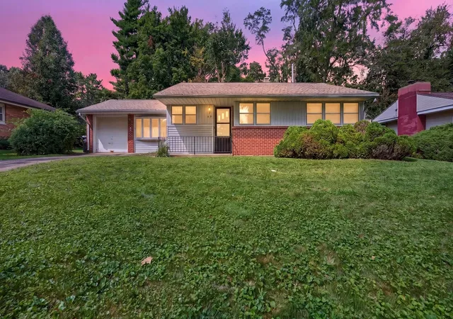 Photo 26 of Single family home for sale at 10 Walker Dr, Bloomington, IL 61701 | MLS# 12744345 | Listing updated on 2026-09-07