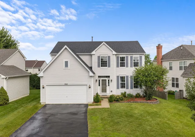 Photo 1 of Single family home for sale at 1942 W River Oaks Dr, Round Lake, IL 60073 | MLS# 12744810 | Listing updated on 2026-10-05
