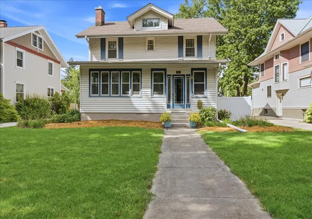 Photo 1 of Single family home for sale at 1514 E Grove St, Bloomington, IL 61701 | MLS# 12745316 | Listing updated on 2026-09-07