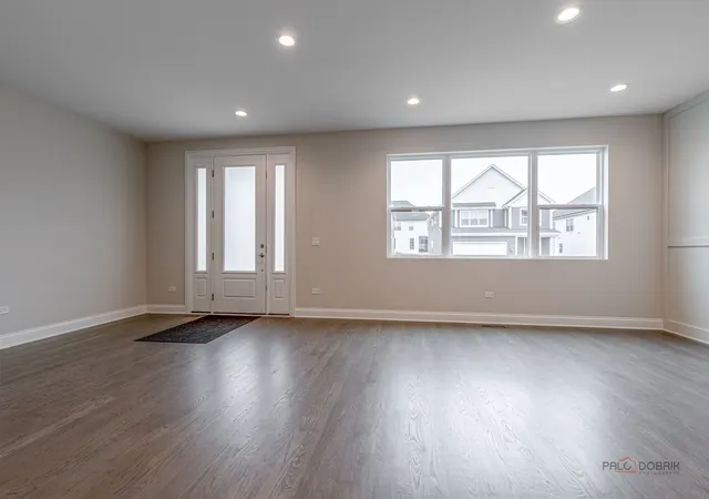 Photo 3 of Single family home for sale at 164 Roman Ln, Hawthorn Woods, IL 60047 | MLS# 12745517 | Listing updated on 2026-09-07