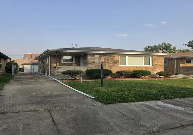 Photo 2 of Single family home for sale at 714 May St, Calumet City, IL 60409 | MLS# 12745610 | Listing updated on 2026-09-07