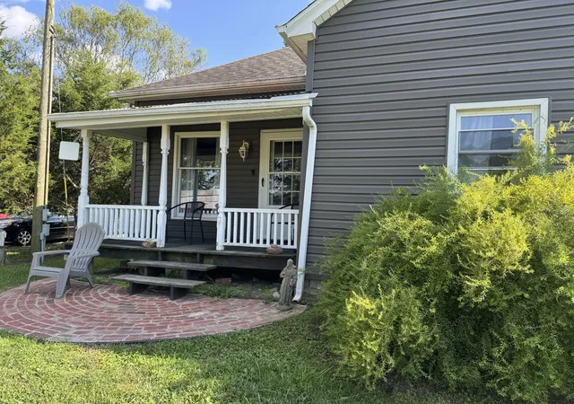 Photo 2 of Single family home for sale at 14496 Summers Rd, Benton, IL 62812 | MLS# 12745616 | Listing updated on 2026-09-07