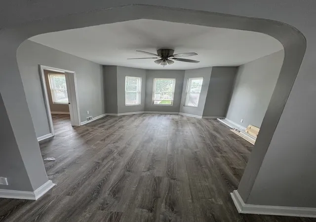 Listing Photo 2 - Condo for sale in building located at 707 E 92nd Pl, Chicago, IL 60619