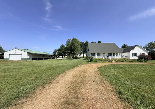 Photo 3 of Single family home for sale at 6789 Powers Church Rd, Metropolis, IL 62960 | MLS# 12746340 | Listing updated on 2026-10-03