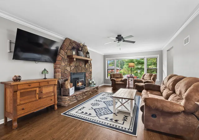 Photo 3 of Single family home for sale at 1850 Terrace Rd, Homewood, IL 60430 | MLS# 12746436 | Listing updated on 2026-09-07